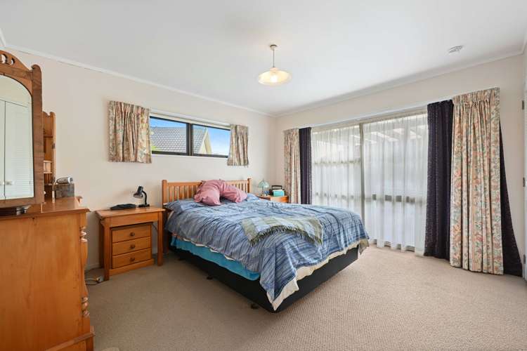 28 Mcmeekan Avenue Chartwell_11