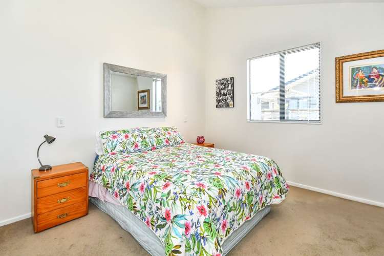 2/8 Landscape Road Papatoetoe_13