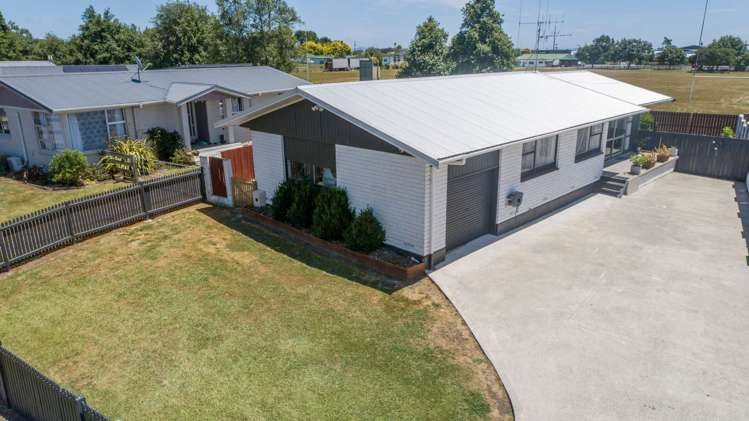 8 Margaret Place Deanwell_17