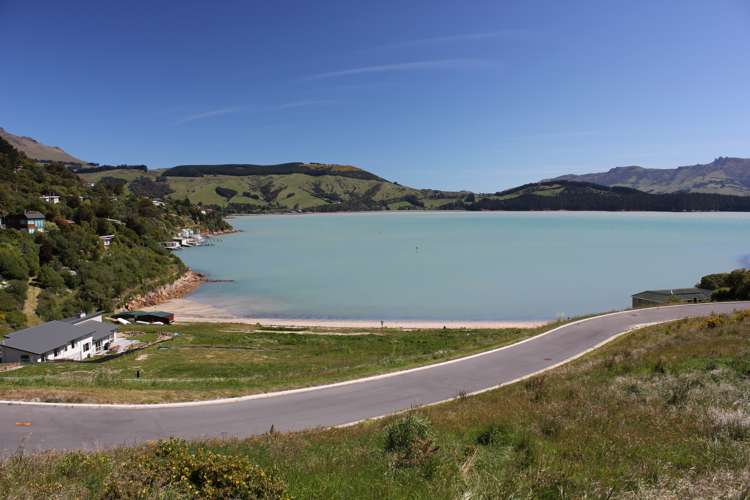 4 Kaioruru Lane Charteris Bay_12