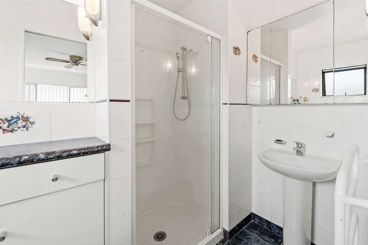 1/10 Channel View Road Campbells Bay_13