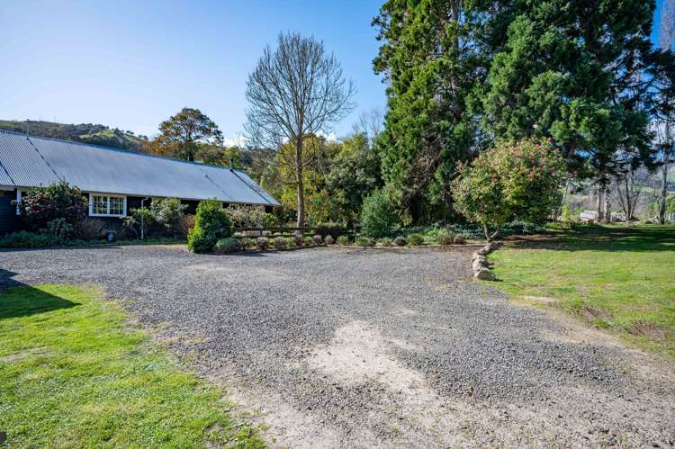 8 Takamatua Bay Road Takamatua_32