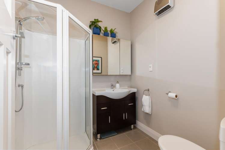 41 Royal Street Upper Hutt Central_13