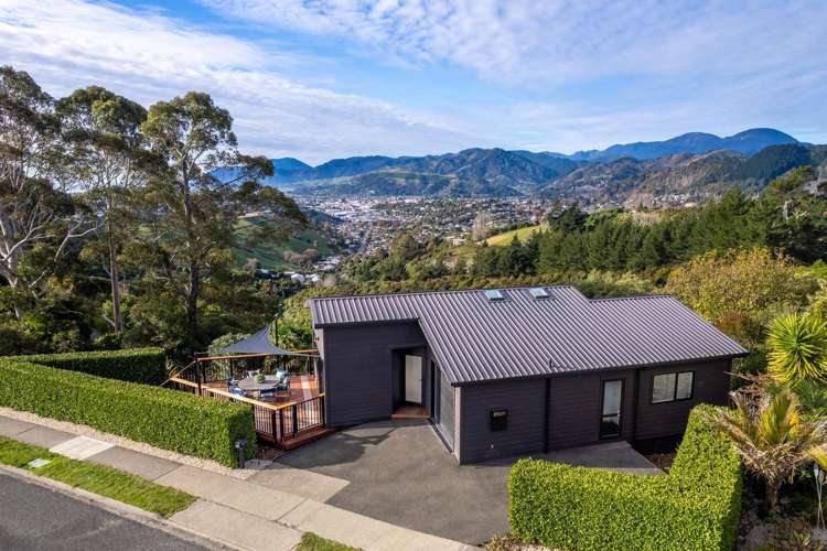 319 Princes Drive Britannia Heights_10