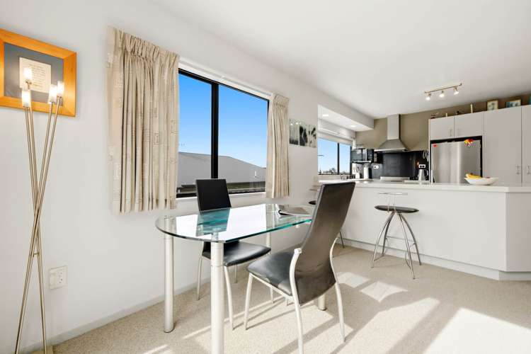 9 Lyttelton Avenue Forrest Hill_6