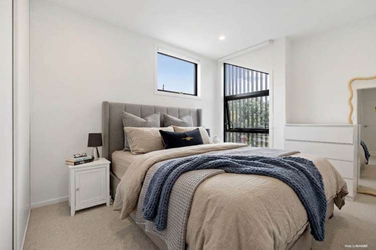 3/54 Barrack Road_2