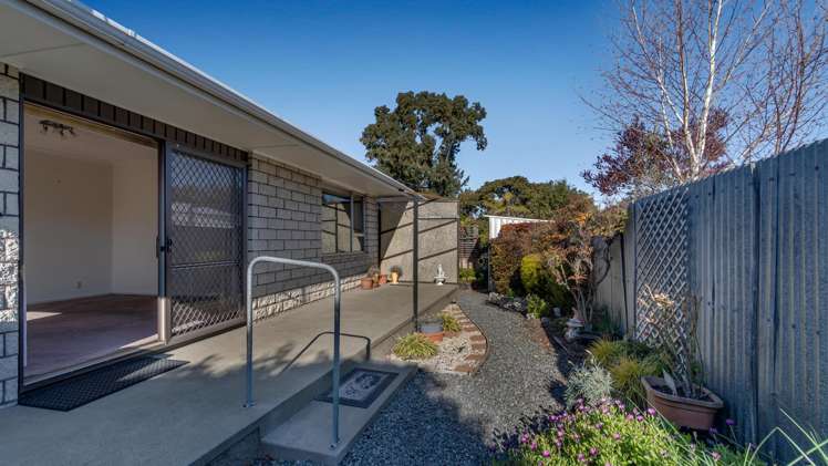 3/6 Douglas Road Amberley_9