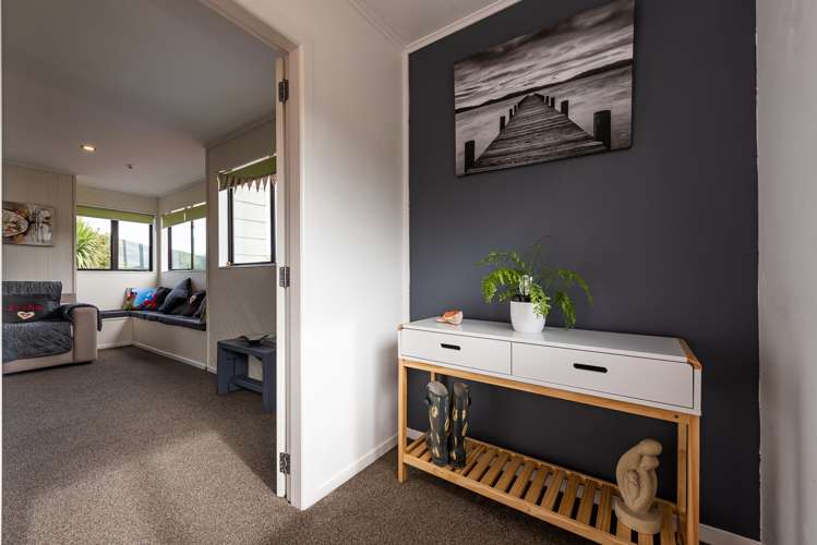 54 Woodhouse Avenue Karori_10