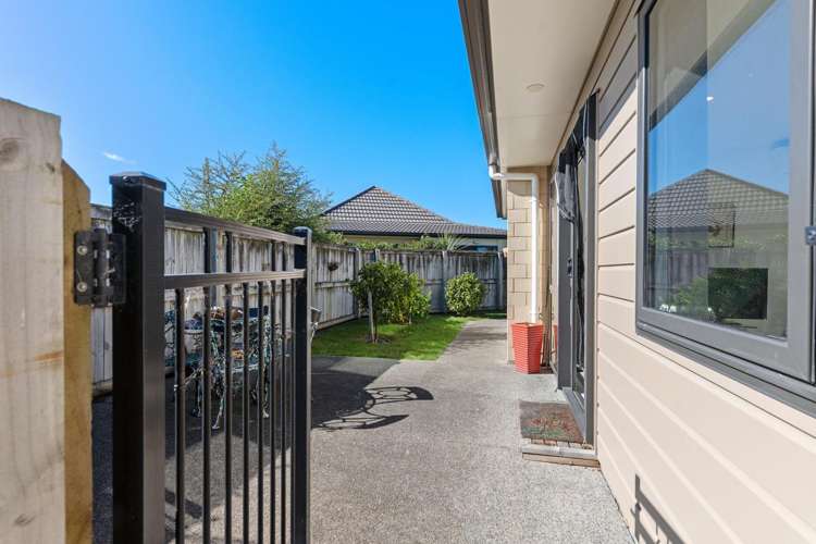 54 Ashmore Park Carterton_14