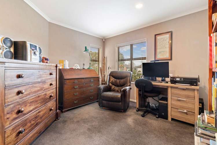 21 Turnberry Drive Wattle Downs_18