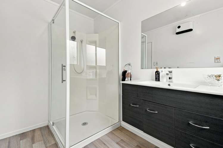 1/96 Alton Avenue Hillcrest_30
