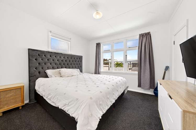 382 High Street South Carterton_17