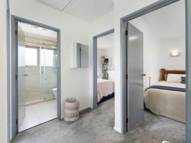 2/39C Coronation Road Hillcrest_22