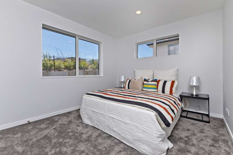 12 Ian Gordon Lane Orewa_21