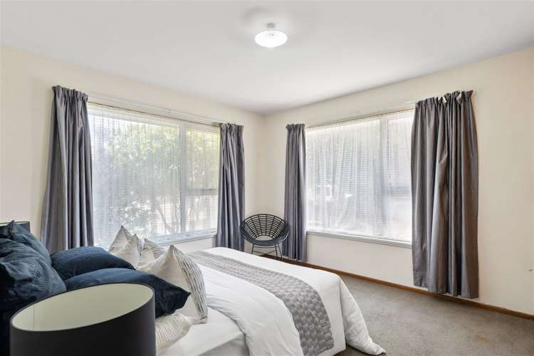 8 Davidson Crescent Hornby_10