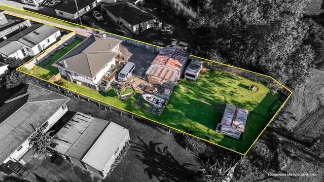 RENOVATION REQUIRED-HUGE VALUE ADD POTENTIAL HERE