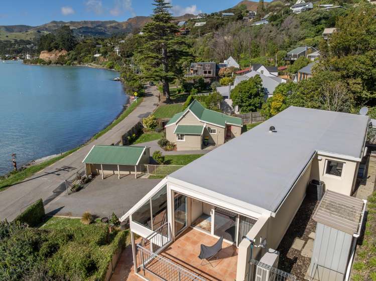 259 Beach Road Akaroa_2