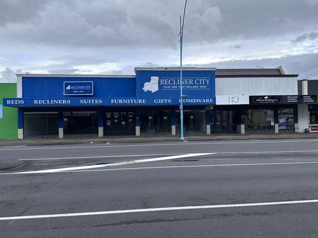 Flagship Retail Opportunity in the Heart of Mount