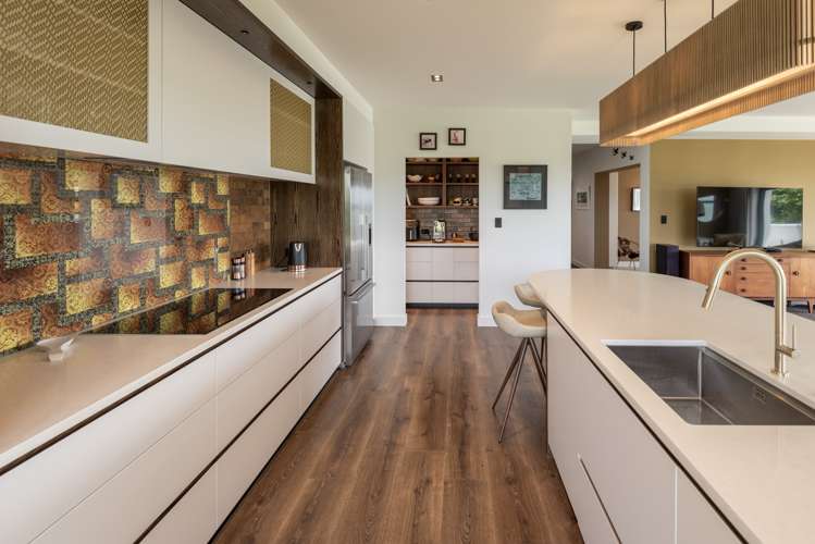 26 Estuary Views Cockle Bay_6