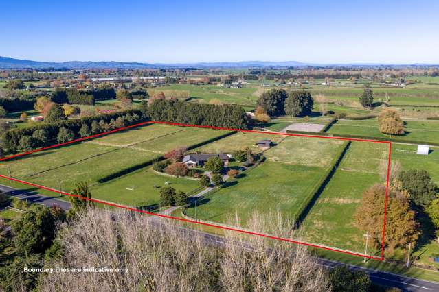 Family lifestyle, flat land and fabulous location