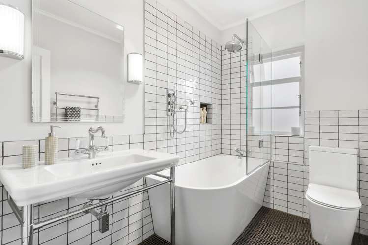 105 Tamaki Drive Mission Bay_11