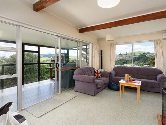 3 Hillview Crescent Paparangi_2