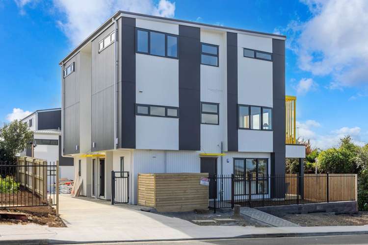 4/43b Waimumu Road Massey_11