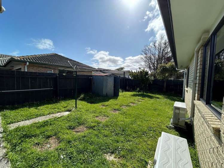 4 Robert Skelton Place Clendon Park_15