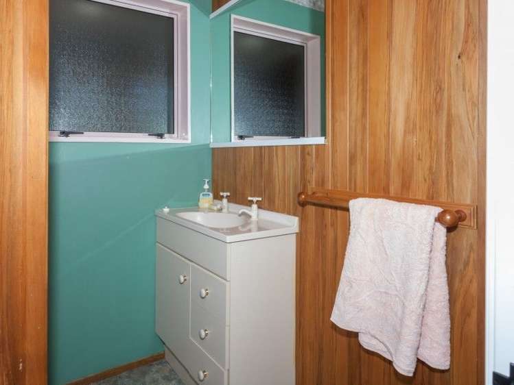 12 Pine Grove Tairua_8