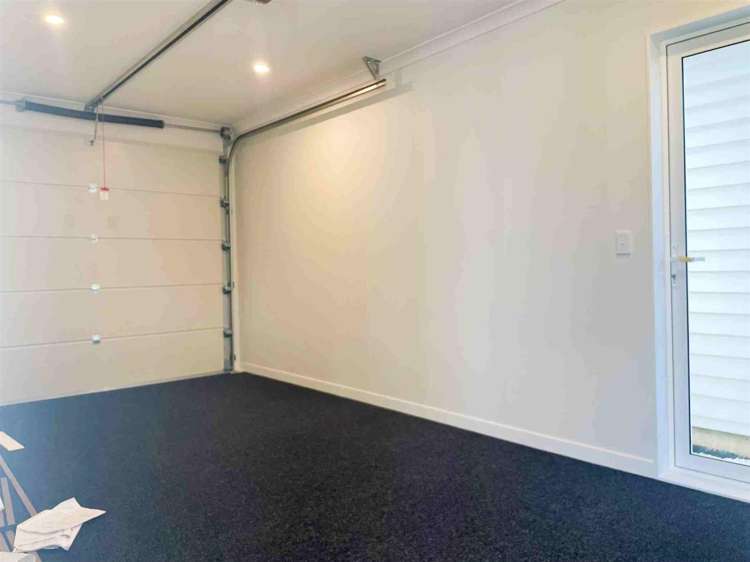 2 Longview Oak Lane Papakura_24