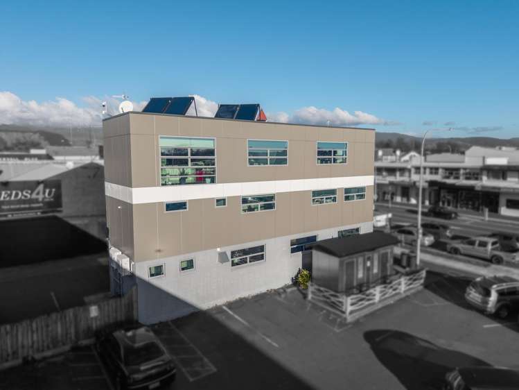 10 Queen Street West Levin_24