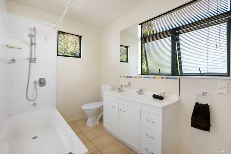 9a Viewland Avenue Onehunga_13