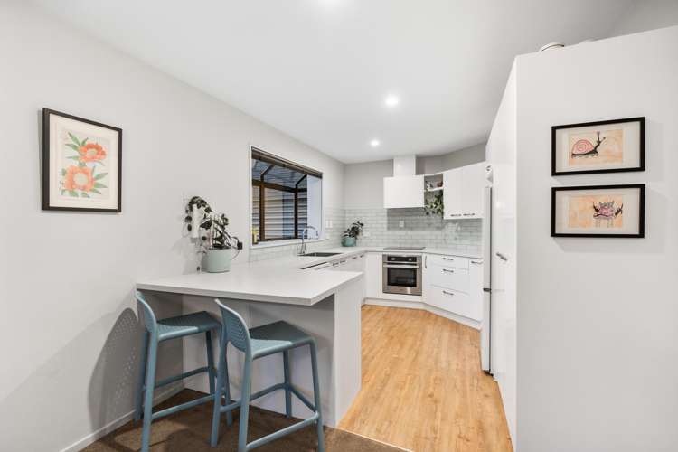 2/122 Tennyson Street_3