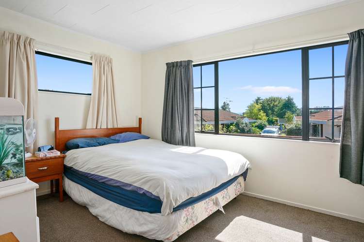 45 Sheridan Crescent Leamington_13