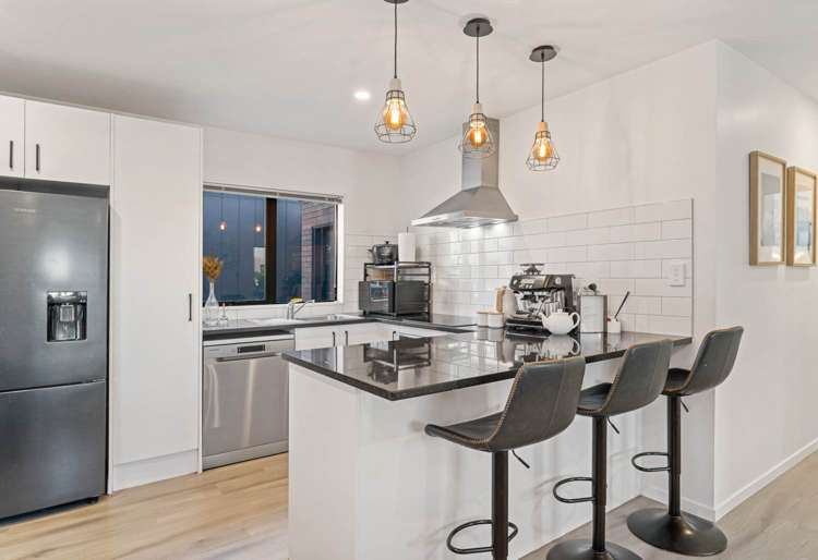 63 Black Beech Crescent Takanini_9