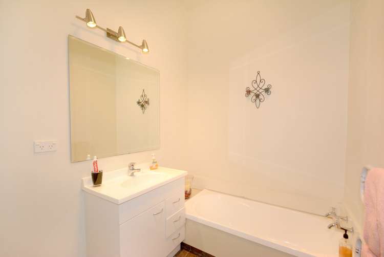 202 Bay View Road South Dunedin_14