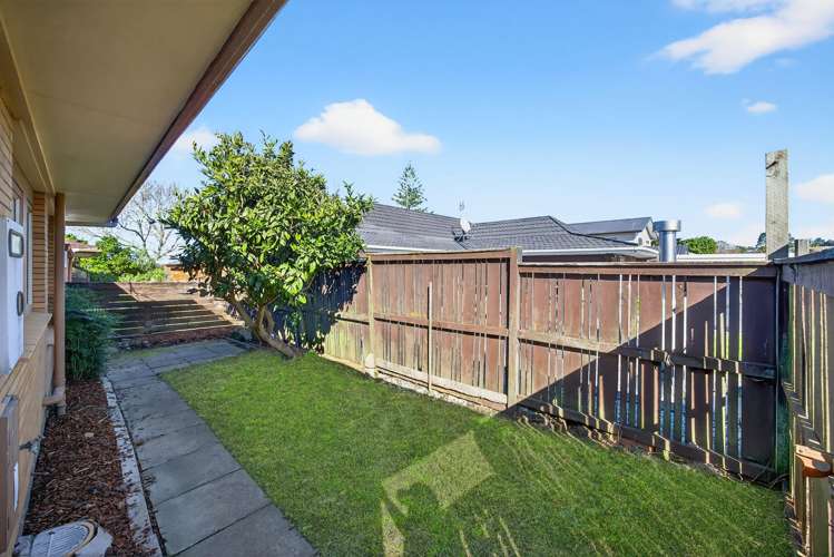 1/15 Serrita Avenue Sunnyhills_18