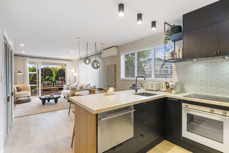 2/31 Ferndale Road Mount Wellington_6