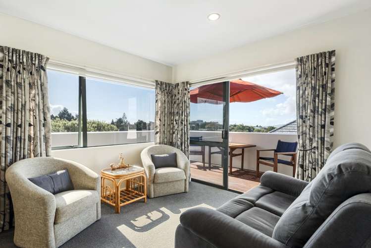 1/20 Tui Glen Road_2