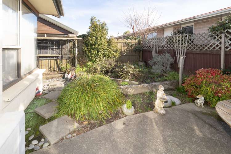2/350 Burnett Street Ashburton_13