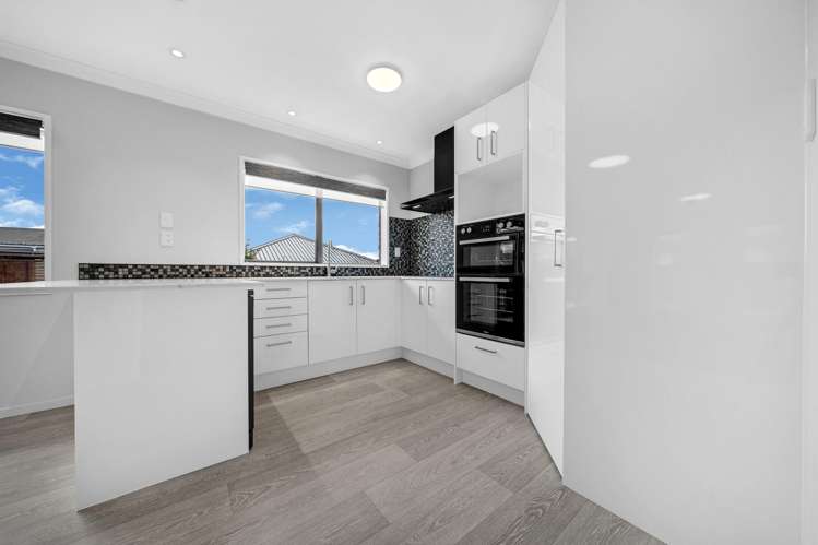 2/98 Harris Street_5