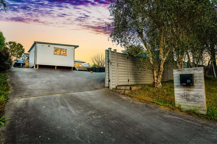 31 Cambridge Road Riverhead_17