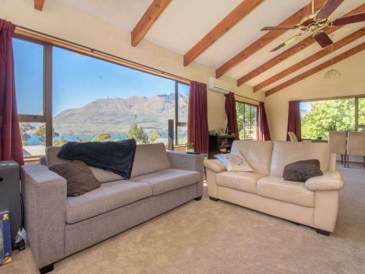 16a Arawata Terrace Fernhill/Sunshine Bay_3