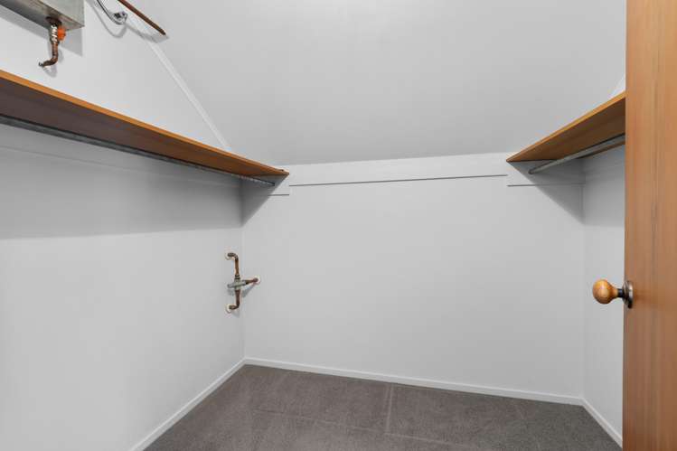 107 Pages Road Allenton_15