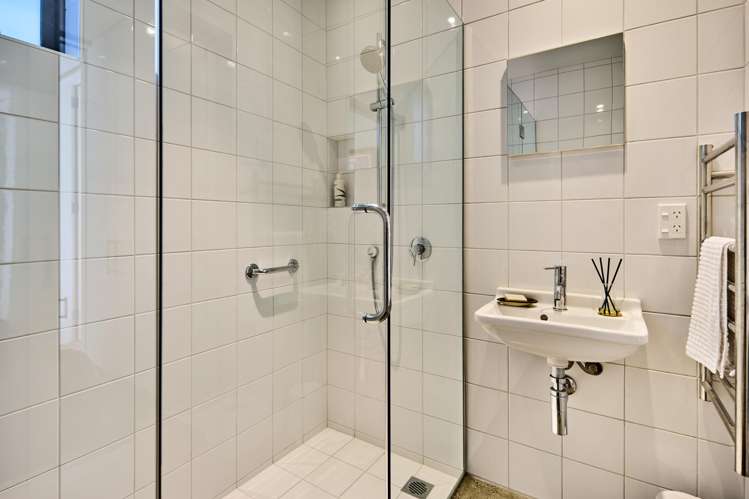 8 Tawa Street Eastbourne_23