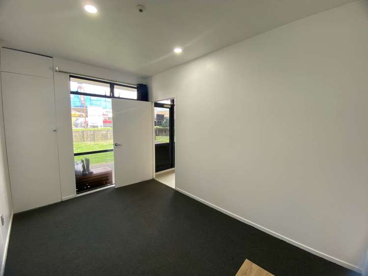 2a/12 Corban Avenue Henderson_15