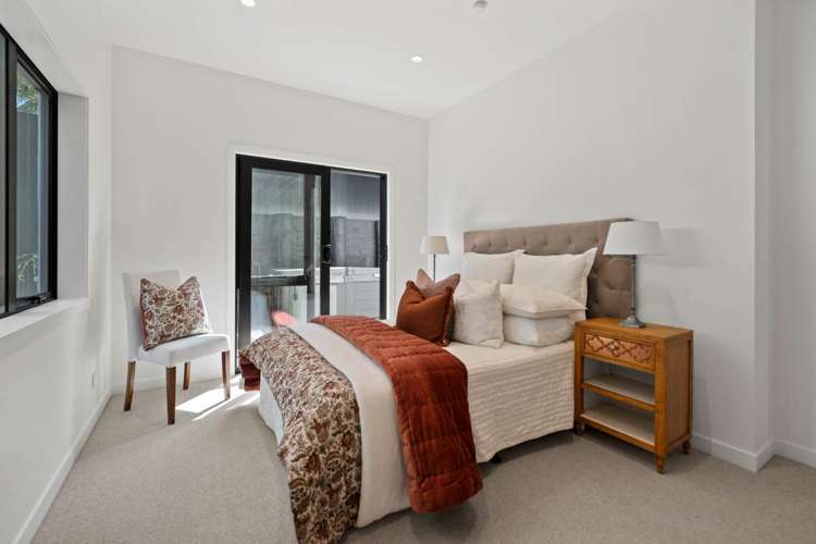 1/1 & 2/1 Dromorne Road Remuera_13