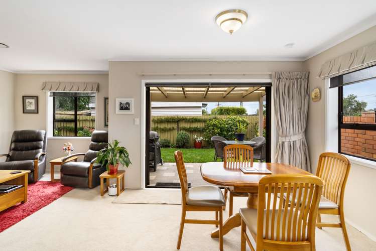 12 Tui Street Point Chevalier_9