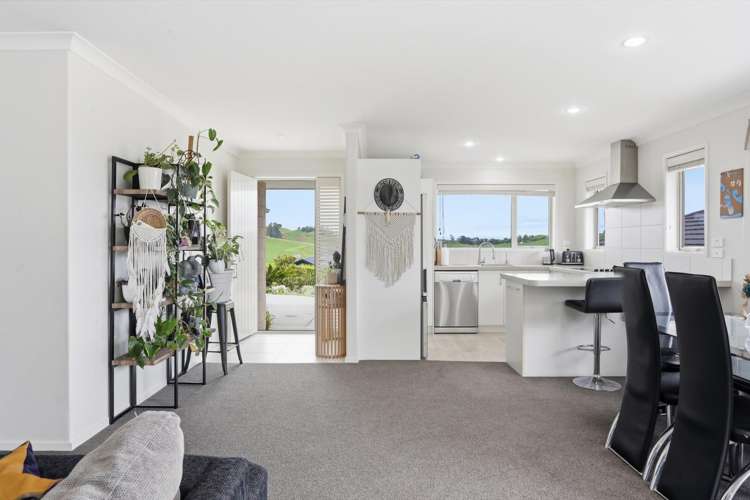 298 Ballintoy Park Drive Welcome Bay_7
