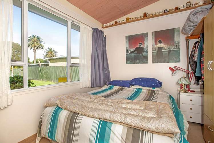 3 Banks Street Tolaga Bay_8